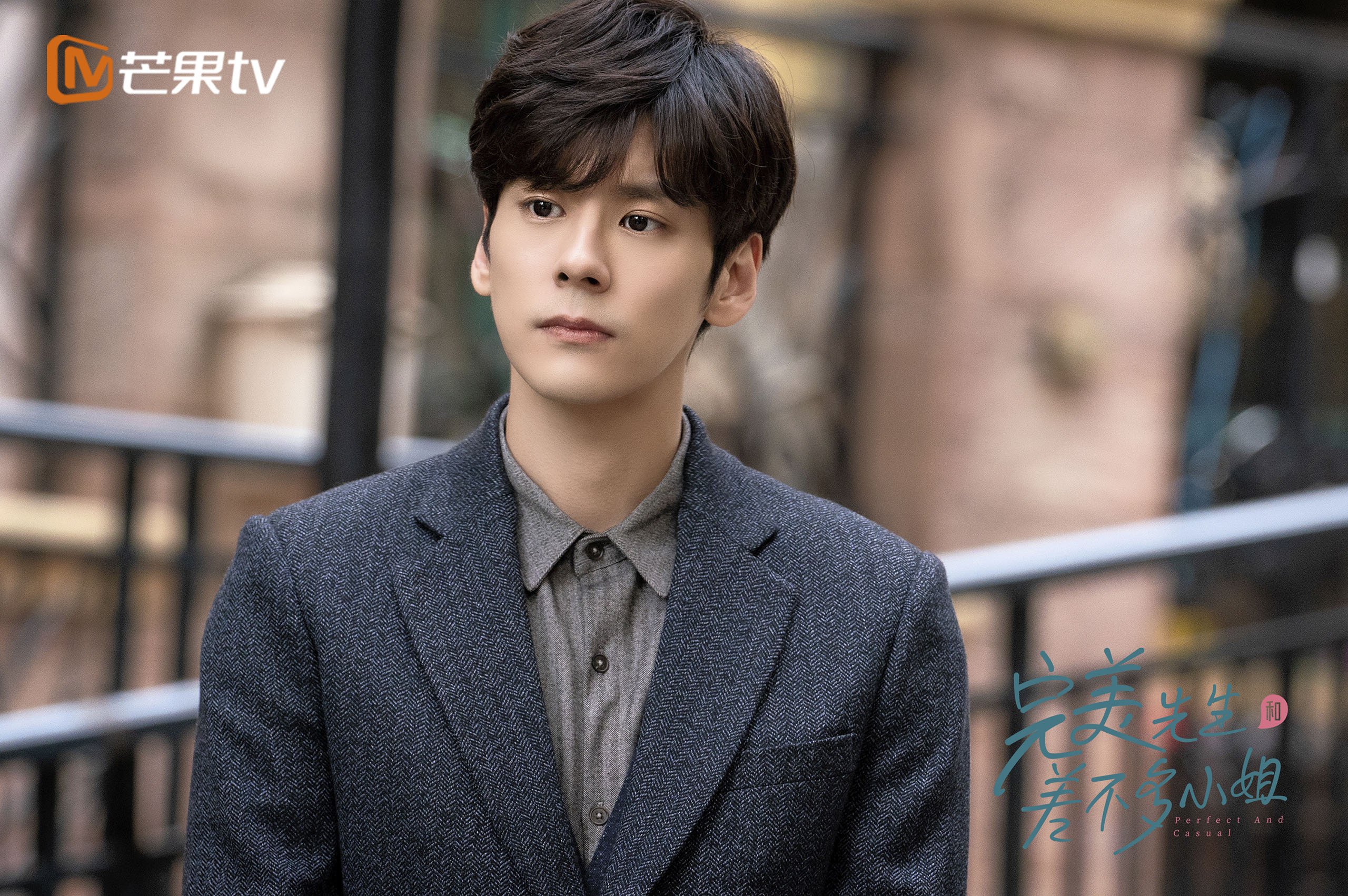 “巅峰对决：两大豪门的豪华对抗”，巅峰对决综艺