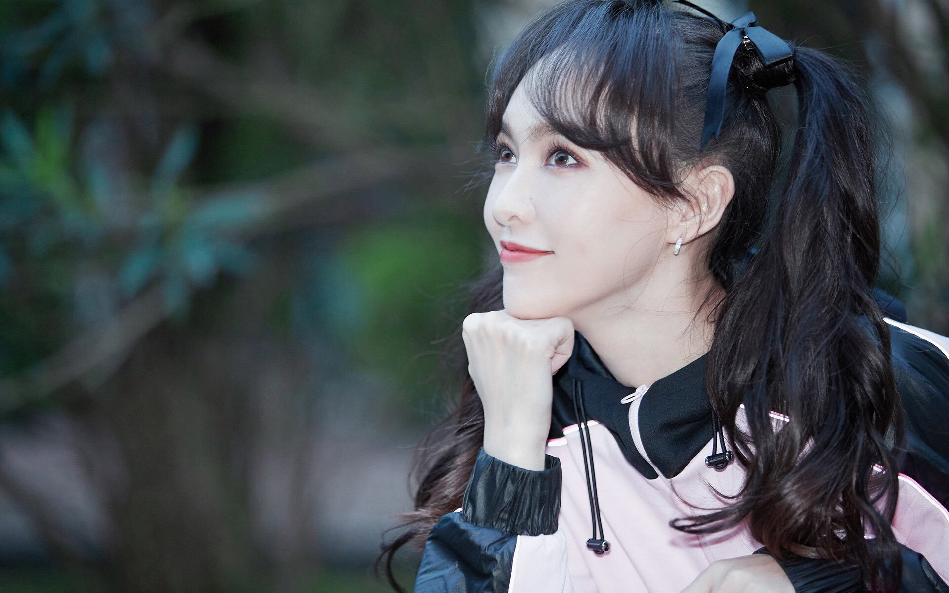 【训练心得】丁俊晖：提升击球精准度的实用技巧，丁俊晖的握杆方法