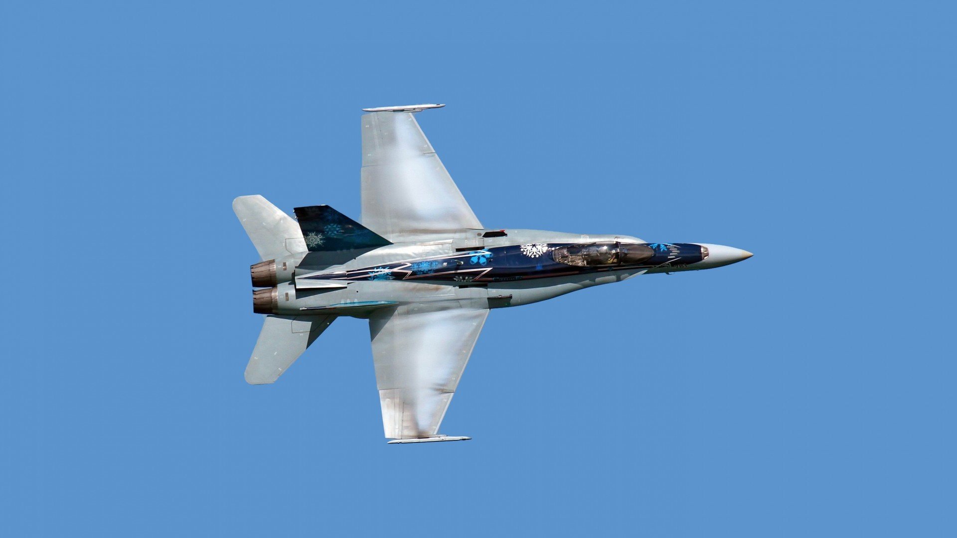 电竞产业与汽车产业的合作：赛事赞助与定制车型，电竞 赛车