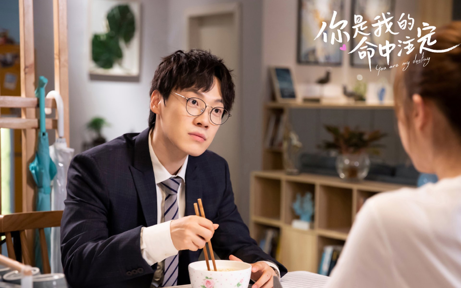 美国青少年马术选手在2024年全国青少年马术锦标赛中表现出色，获得多项荣誉。