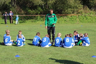 kaiyun app download-中国足球比赛犯规战术分类整理，足球比赛 犯规